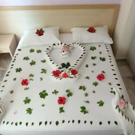 Apart Otel Sıde Papaya